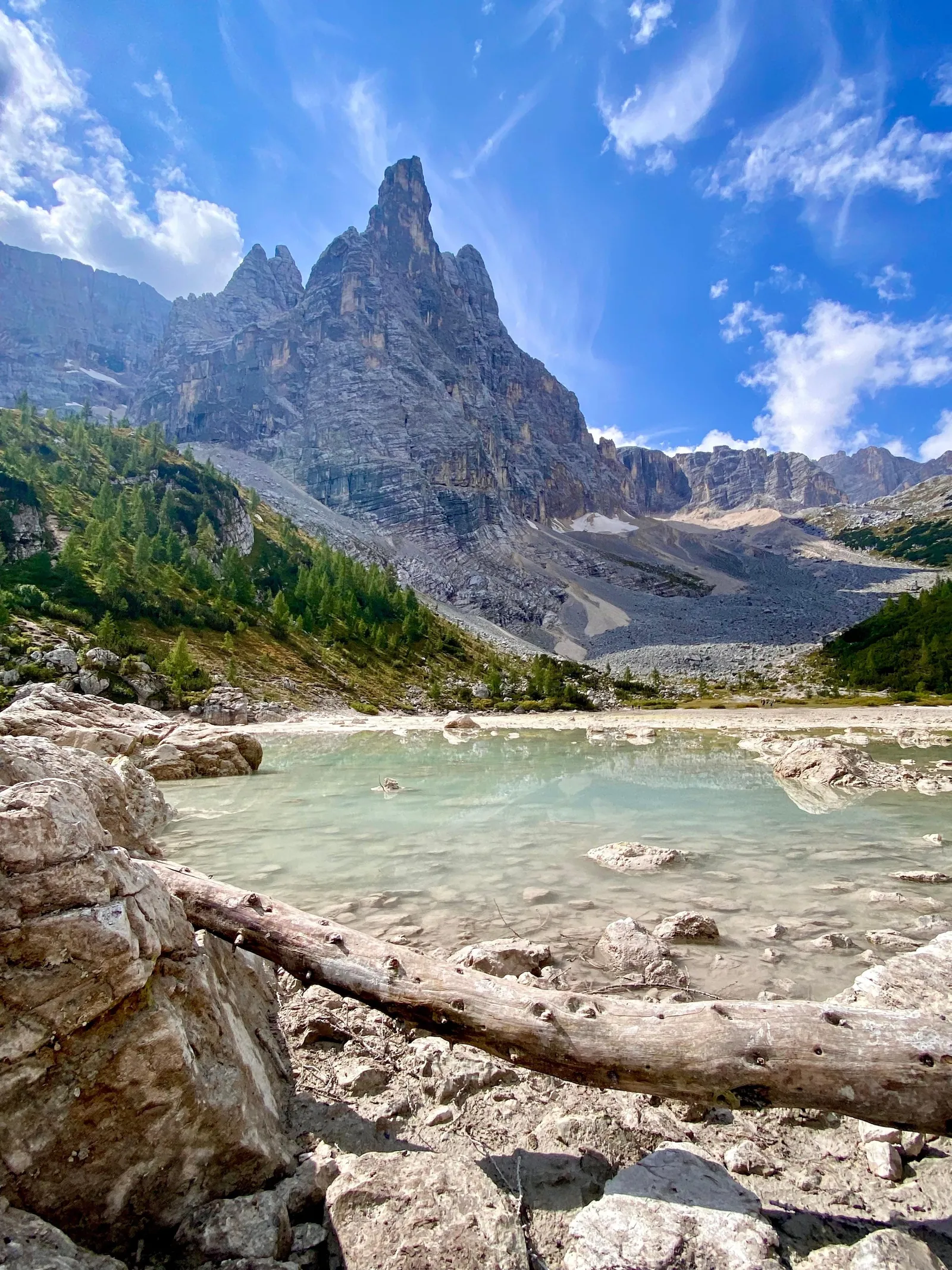 Shoreline boulders at Lake Sorapis near Rifugio Vandelli