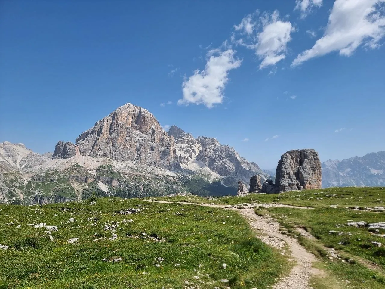 Trail toward the Tofane and the Cinque Torri